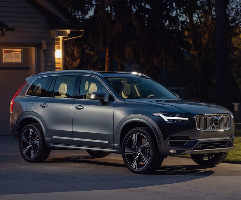 Infiniti-showing-inside-with-woman-passenger-Infiniti-Certified-Collision-Repair-Precsion-First